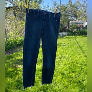 Paige skinny cropped ankle jeans w/ distressed ankles in size 25.   #223